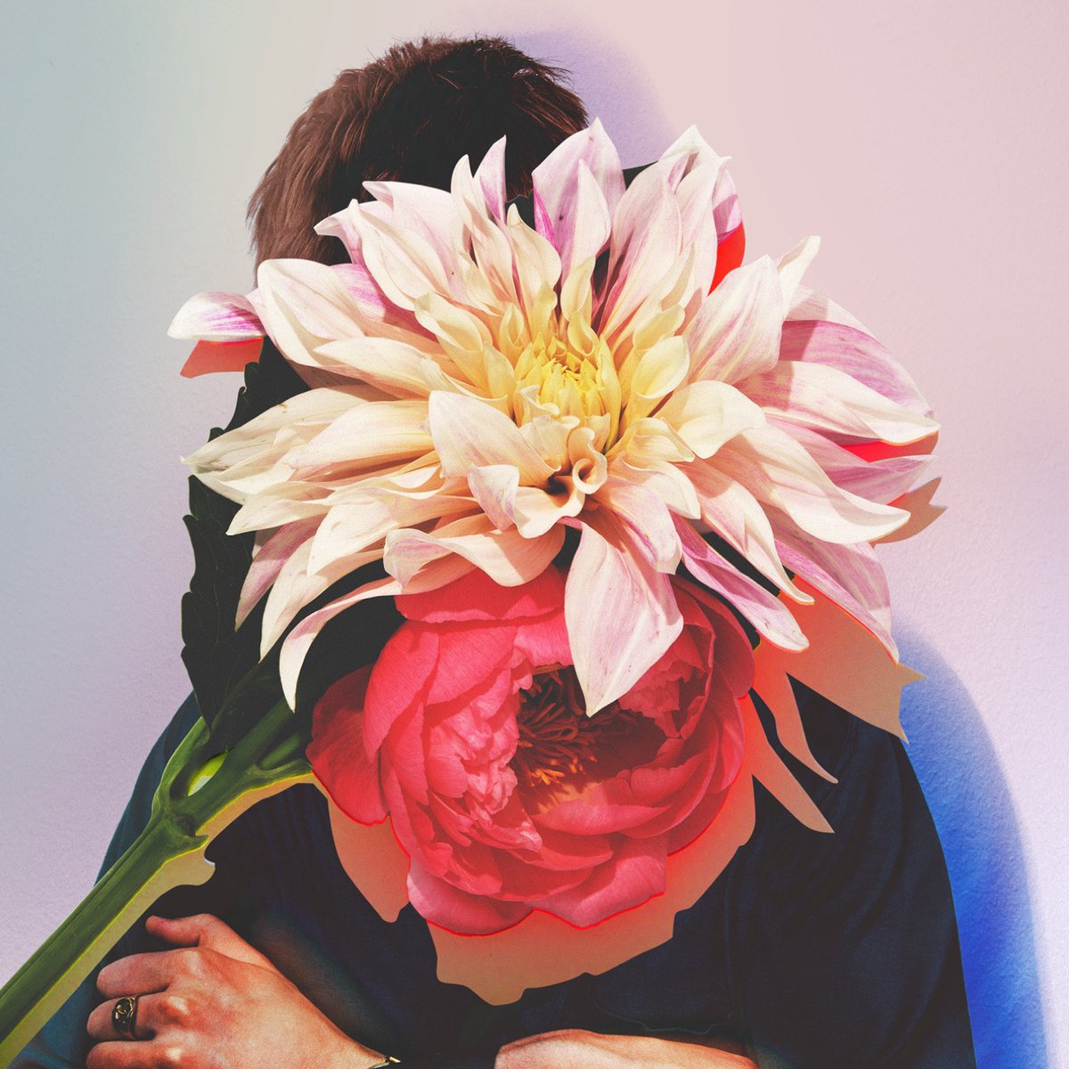 We recently spoke with Icelandic songwriter <a href="/KaktusEinarsson/">KaktusEinarsson</a> about his début solo effort, #KickTheLadder (out May 21st via <a href="/olirecords/">One Little Independent Records</a>), the album’s originality, Thibault Gomez’s contributions to the finished product, and what’s new with <a href="/Fufanumusic/">Fufanu</a>.
v13.net/2021/06/kaktus…