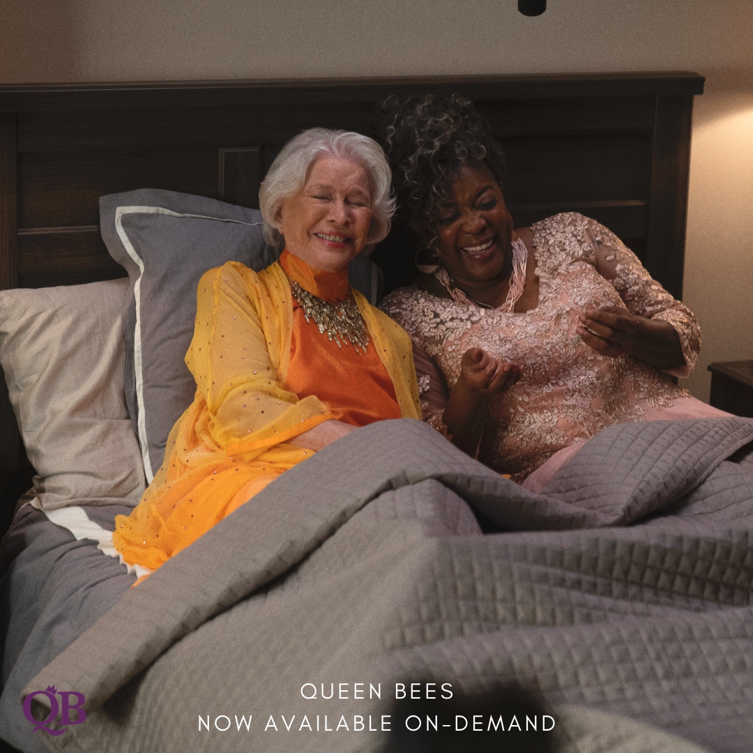 Behind the Scenes from this iconic scene in Queen Bees with Ellen Burstyn and Loretta Devine ✨🎞queenbeesfilm.com #QueenBeesMovie #youngatheart #comedy #seniorstyle #80sthenew18 #ondemand #intheaters #summermovielist @burstynellen @lodivadevine @uniallaccess