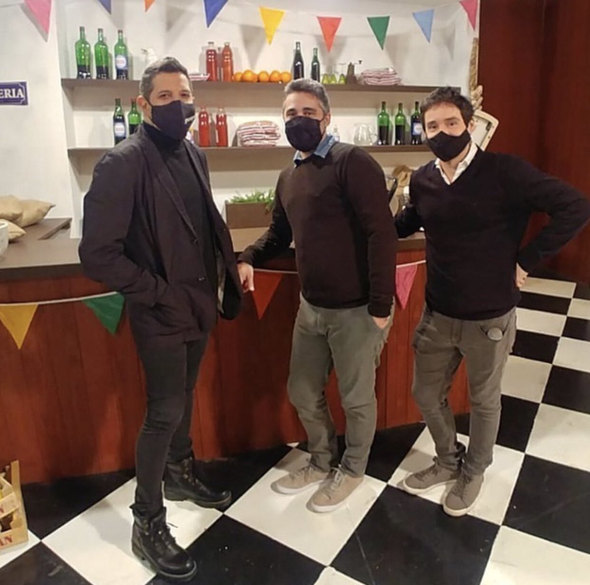 Gracias <a href="/pmarcovsky/">Pablo Marcovsky</a> por la buena onda con la que nos recibiste en #megustaeldomingo por la pantalla de <a href="/CanalnueveOK/">Canal nueve OK</a> 🎶