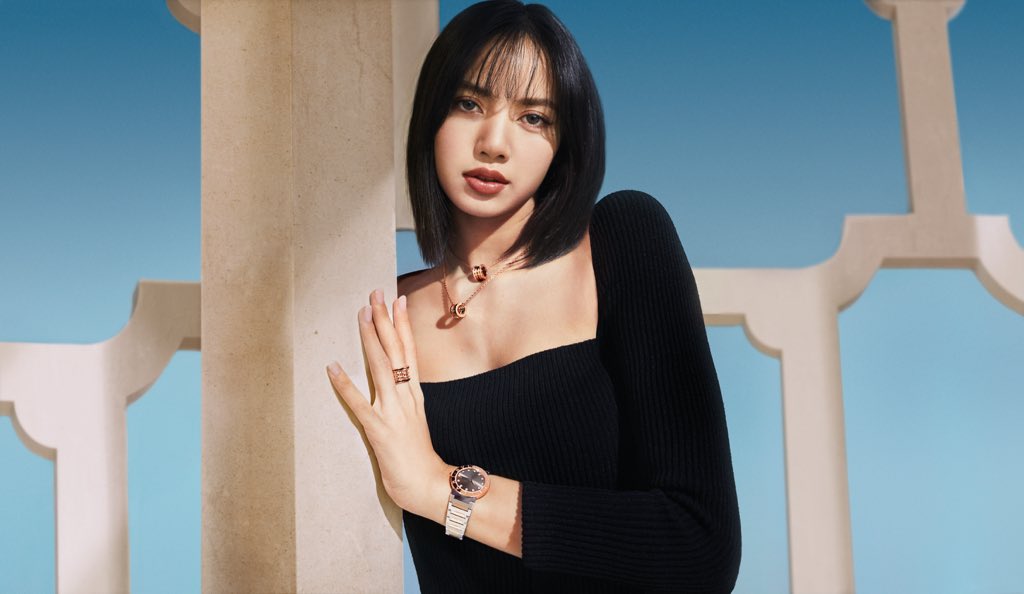 Лиса манобан камбэк 2022. Blackpink lisa bvlgari 2022. Лиса солистка блэкпинк. Лали́са маноба́н 2021. Bvlgari lisa blackpink.