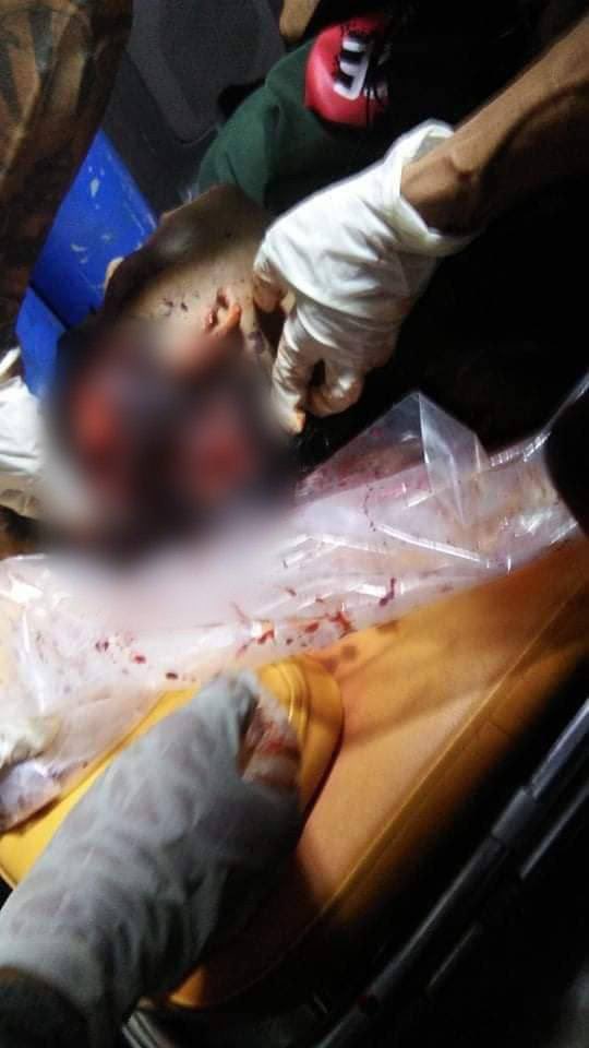 PyaePhyuSoe1's tweet photo. Tw // Death A motorcyclist, a father of a newborn, was unwarrantedly shot in the head and killed by Junta terrorists in front of a tea shop near the Myanmar Ward Office in Hsipaw, Shan State tonight.  #June23Coup #WhatsHappeningInMyanmar https://t.co/pnMn2I8oNg