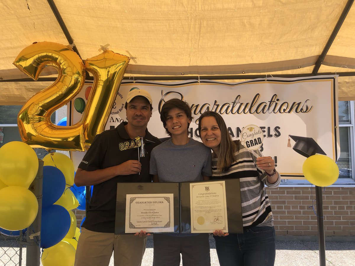 JuLimaSommer's tweet photo. @HolyAngelsSchoo thank you for having us since 2018! We have been so lucky to have you all at Bernardo’s academic life. All the best to all staff, teachers and friends. We will@miss you! #hacs2021strong https://t.co/ZGcviTw7fl
