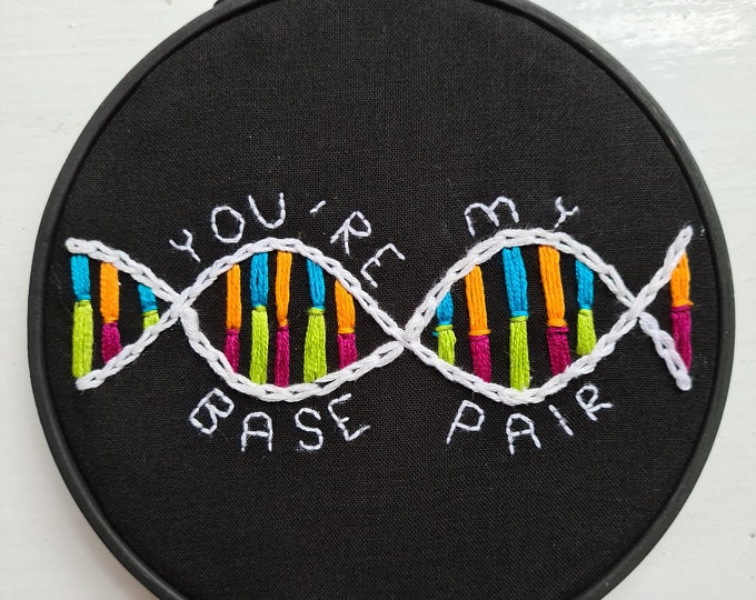 MKSharpStitches's tweet photo. Looking for some pizzazz for your office wall? 
More hoops have been added to my Etsy shop. 
Free EU shipping! https://t.co/fXT7Aw69cd 
#EpiTwitter #AcademicTwitter #Genetics #Epidemiology #PublicHealth https://t.co/6Yyyw0uh9W