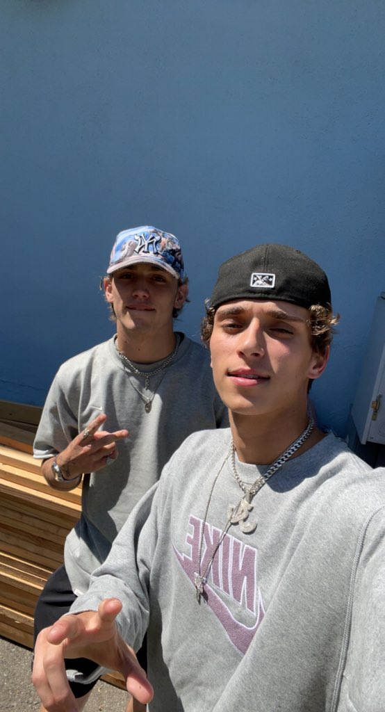 JoshRichards's tweet image. The epi you’ve all been waiting for 
@Vinniehacker @BFFsPod