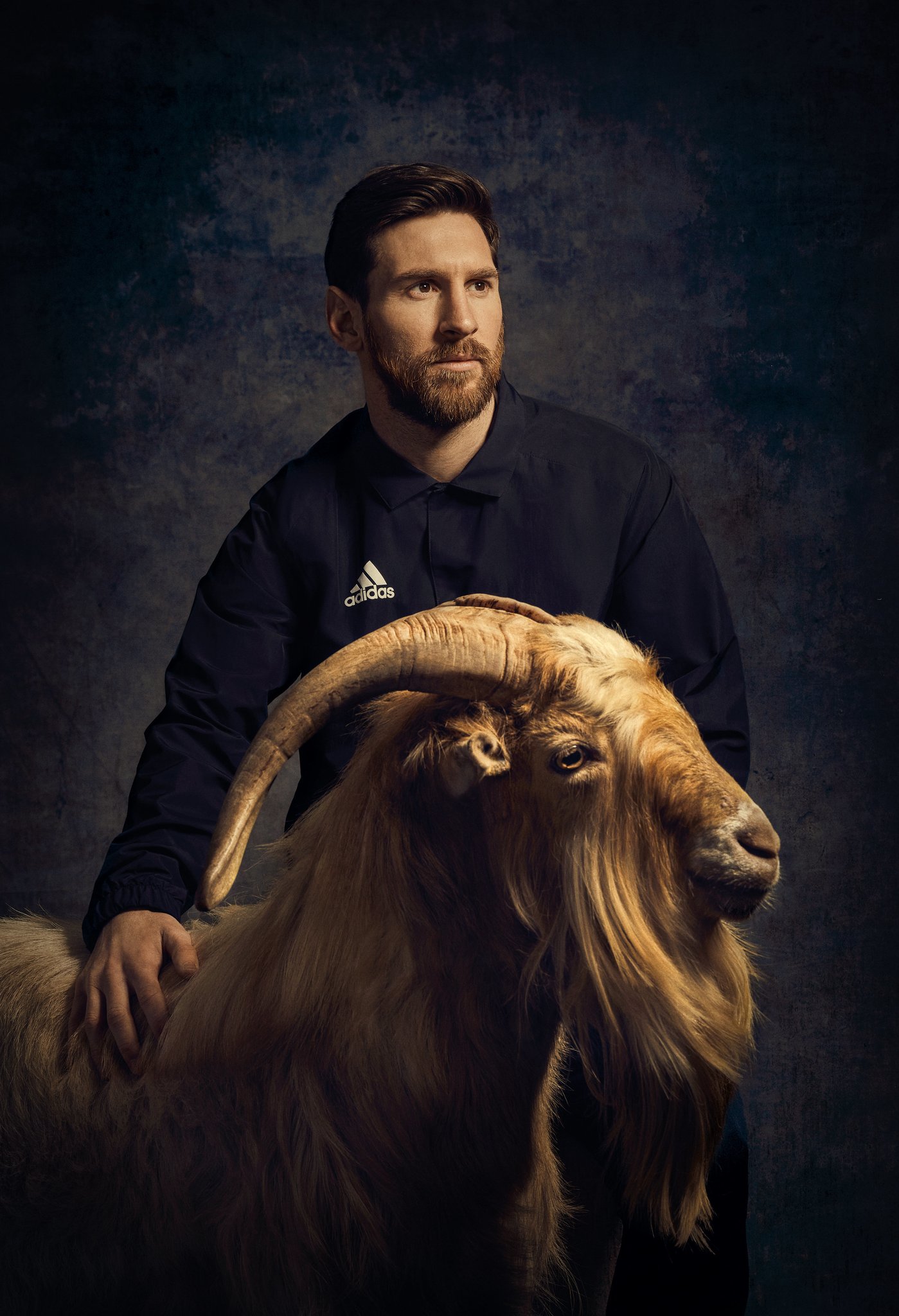 Happy birthday Lionel Messi.
Anjir 34 thn. 