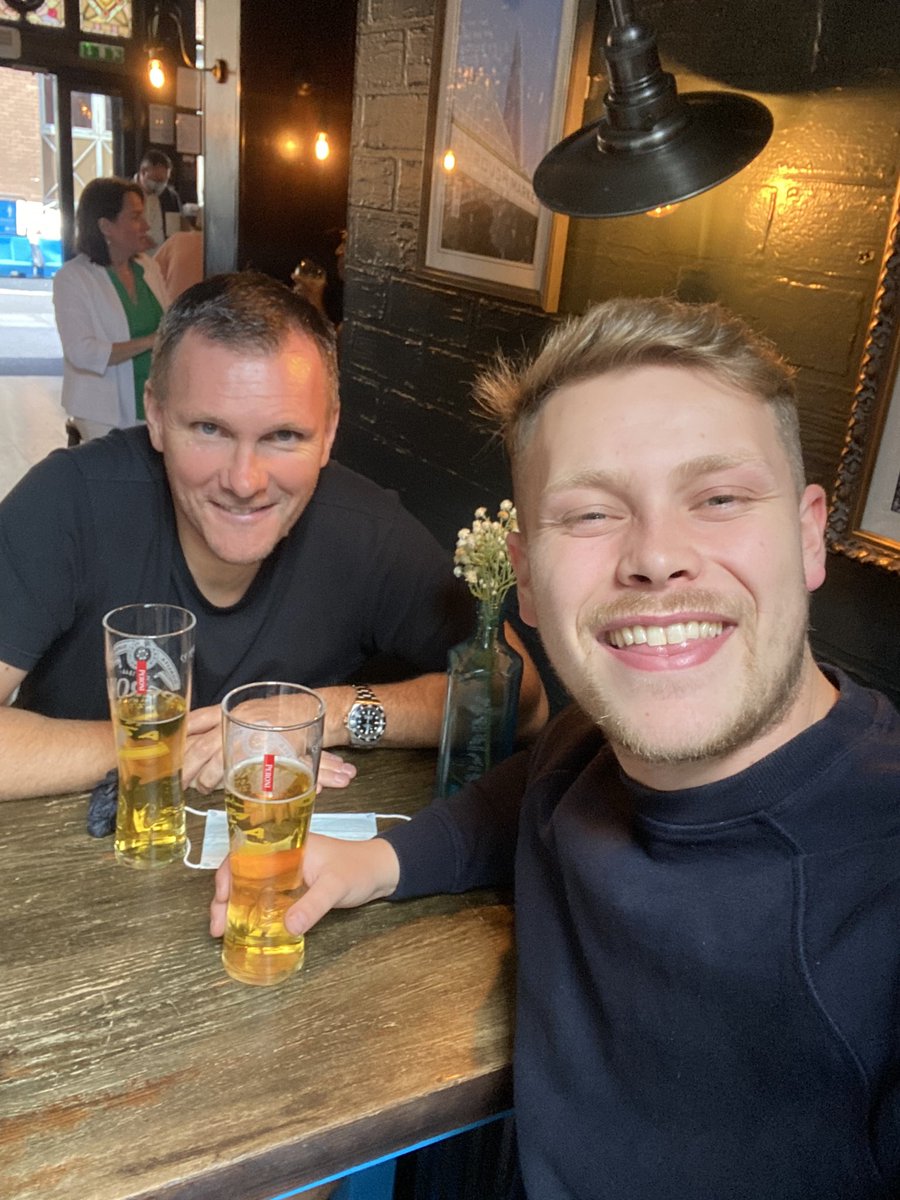 chazhartfield's tweet photo. Finally he has found time for Fatherโs Day #LondonBridge #twodayslate https://t.co/ngya71cQwv
