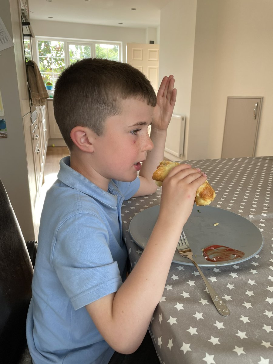 mcternanc's tweet image. Serious Great Fire of London knowledge from this one at tea time! Had to pause his Yorkshire pud wrap 😂😋 @MrsC_WFoss @MrsScott_WFoss