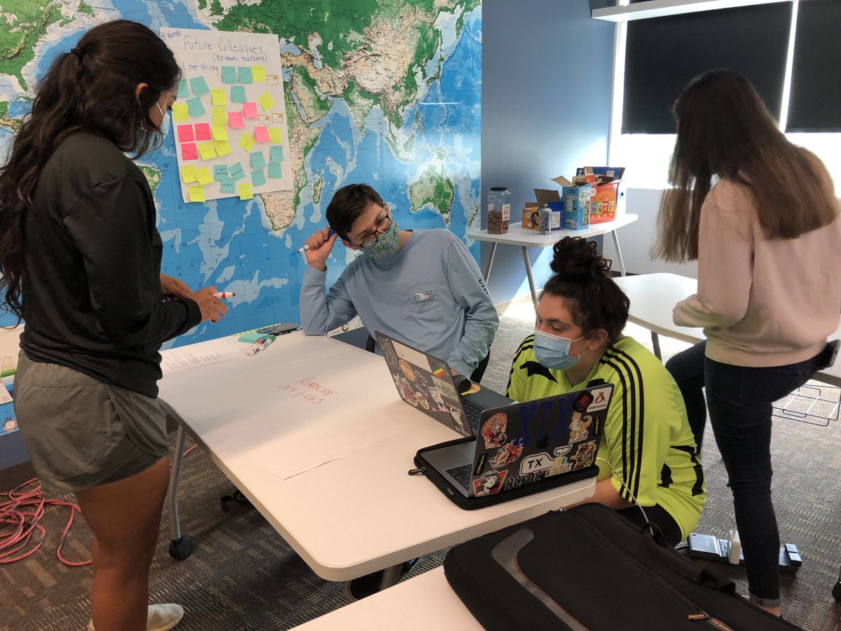 TamraDollar's tweet photo. Austin College MA Ss collaborate to create #graffitiboards as a reading response strategy! I can’t wait to see these teachers in action! Go Roos’🦘#DisciplinaryLiteracy #AuthenticTexts #NewLiteracies https://t.co/hxfuD4c8Mj