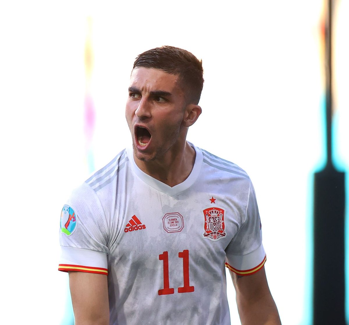 mohamedhasan090's tweet photo. 📸| إحتفال فيران توريس بهدفه. #ESPSVK #ESP https://t.co/Db1Gq99lmo