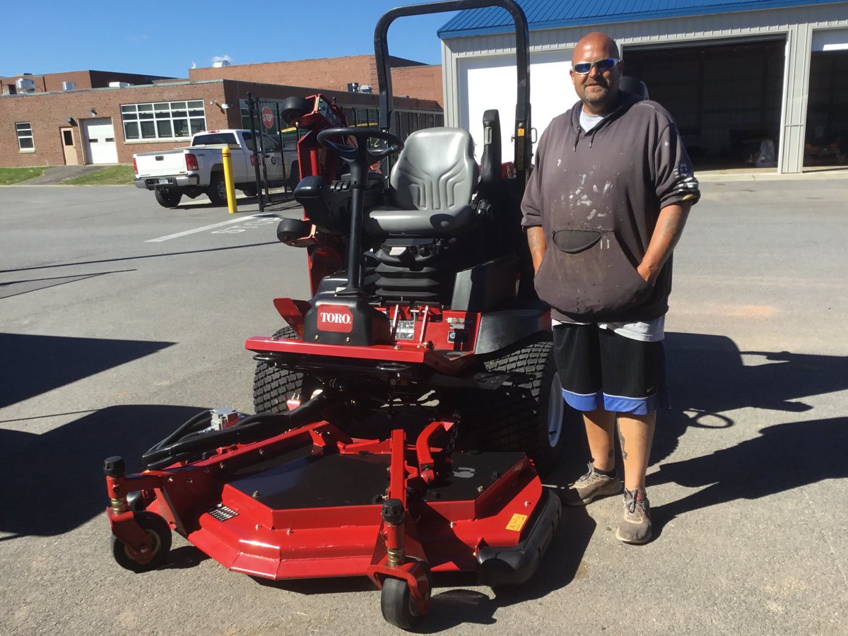 Head Groundsmen Steve Durett of Frontier Central School District is pretty happy about getting his new (demo)Groundsmaster 4000. Thank you to Frontier CSD for choosing Toro and Grassland Equipment. We appreciate your business!!