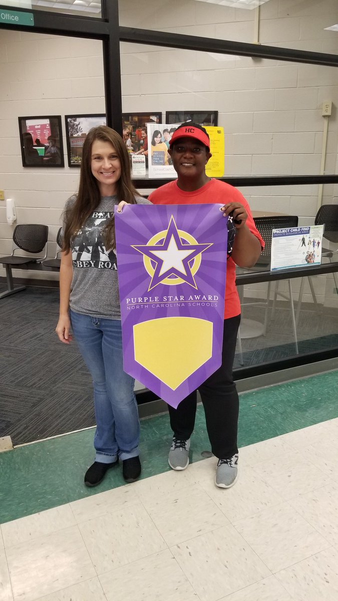 2nd leg of the @OnslowSchools #PurpleStarAward today🏆💜 It was a great day to be in #TheBoro 😊 @SBESPirates @SBMSPIRATES @SwansboroHS @HCMS_Sports