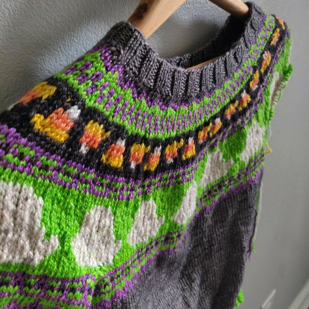 Candy corn in neon colors - as requested by my 10 year old son. ⁠
⁠
The new green &amp; purple will be available in the fall for Halloween-inspired knitting. If you have a #minecraft lover in your household, you'll find these electric color combination p… instagr.am/p/CQeGbfUpOss/