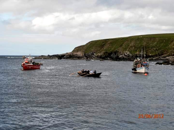 #OnThisDay 2012: The launch of the Belderrig Currach at Belderrig Harbour Co. Mayo. 
#Belderrig #NorthMayo