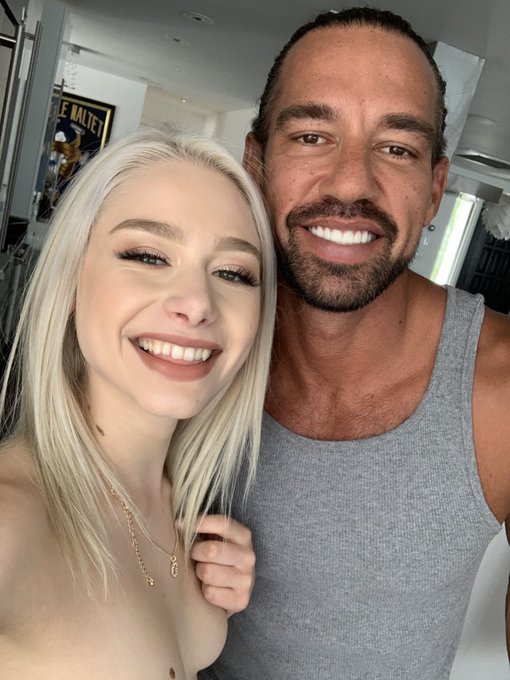 Had so much fun in Vegas☀️! Did my 2nd anal scene with amazing @thejohnnycastle directed by @fattmattxxx