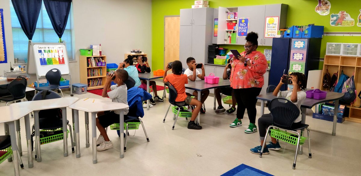 MrSummerford's tweet image. Learning about animal biomes with @_skdrake and the summer learning students @oakdaleelement. #TCSlearns #TCStech @TCSBoardofEd @ezigbo_