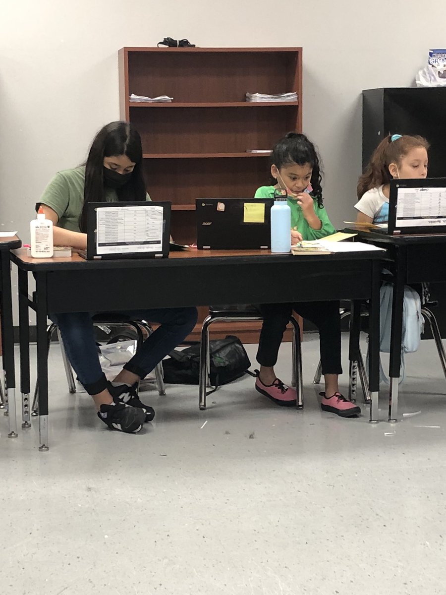 ms_bmace's tweet photo. Student quote of the day:”It doesn’t feel like I’m learning anything but I know I am.” #campjones @GFTG2021_AISD @judarrah https://t.co/fvXSOTXftk