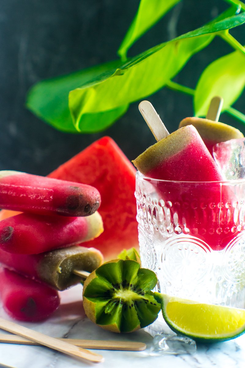 BlissfulBasil's tweet photo. Incredibly refreshing &amp; easy to make, these vibrant #Vegan Watermelon Kiwi Ice Pops by @AGirlCalledAdri are loaded with fresh fruit for a nourishing sweet treat that is perfect for summer! https://t.co/5uHeV1eMSZ https://t.co/hx7O2womIn