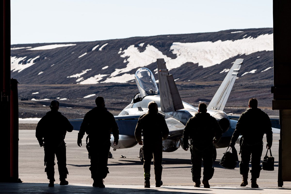 NORADCommand's tweet photo. #AmalgamDart was the latest in a series of NORAD exercises that demonstrated continental defense is a global effort. Mission success relies on our ironclad relationships with partners and allies.
#WeHaveTheWatch
📸Cpl Duchesne-Beaulieu🇨🇦
📸POD Duguay🇨🇦 https://t.co/7jiRGRrnqW
