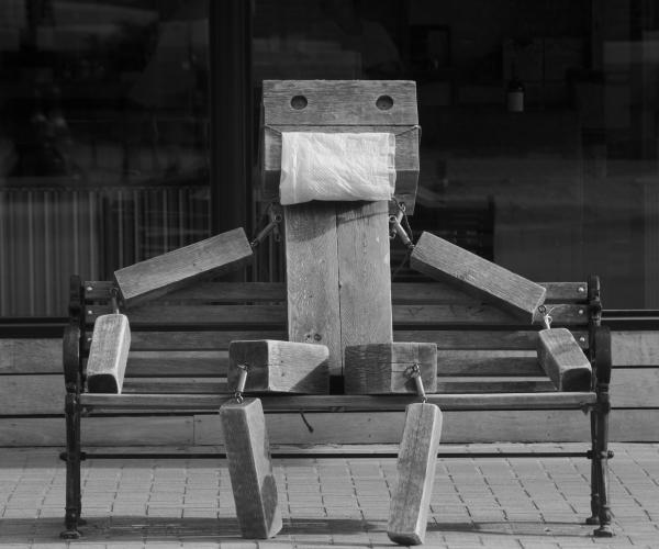 Our <a href="/spcouta/">UTA Special Collections</a> Archiving the COVID-19 Pandemic project is now expanding to include the broader local community. We are looking to collect original digital and physical materials to add to our permanent archival collections.

Learn more on our website: libraries.uta.edu/news-events/bl…