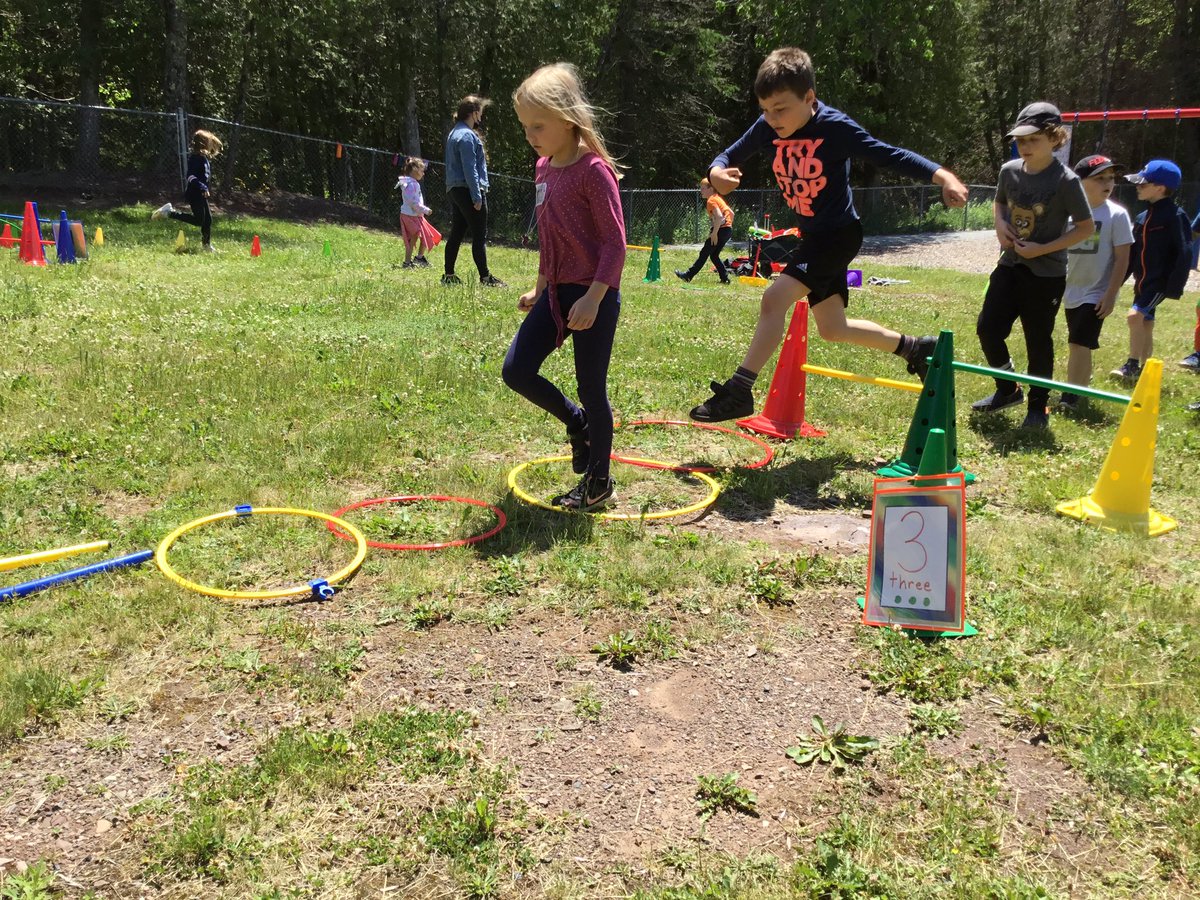 datl_ed's tweet image. Gr 2 classes created their own obstacle courses. They learned about cooperation, teamwork &amp;amp; the importance of making a plan. #physed