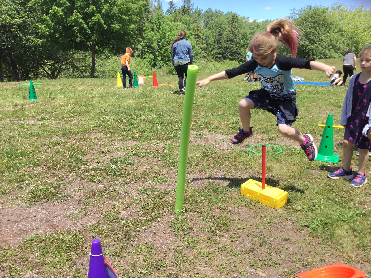datl_ed's tweet image. Gr 2 classes created their own obstacle courses. They learned about cooperation, teamwork &amp;amp; the importance of making a plan. #physed