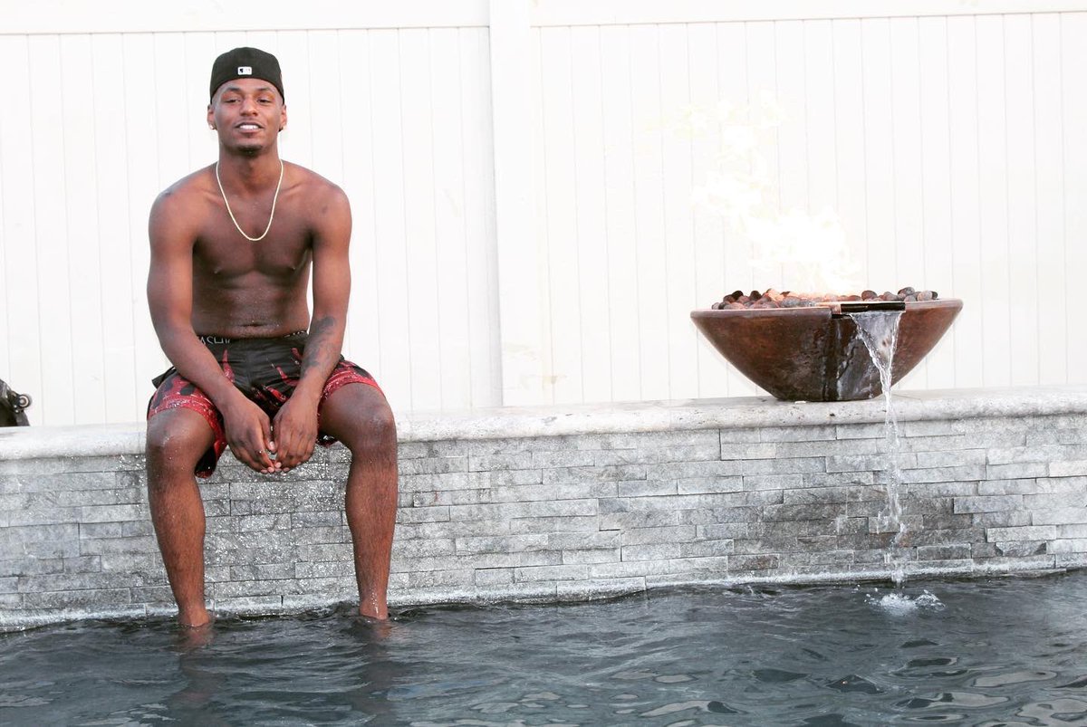 D_Three03's tweet image. My city hittas get cold when it’s hot