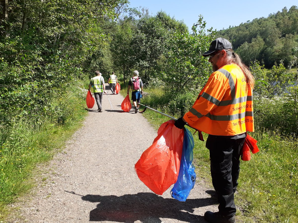 RestoreTheRiver's tweet photo. Stunning day around Parc Taf Bargoed in #BeautifulMerthyr. Litter pick without much litter! 

Thanks to Mark @KWT_Merthyr + the Volunteers who braved the glorious sunshine and warm breeze to help out @RestoreTheRiver https://t.co/n8coCSn0xR