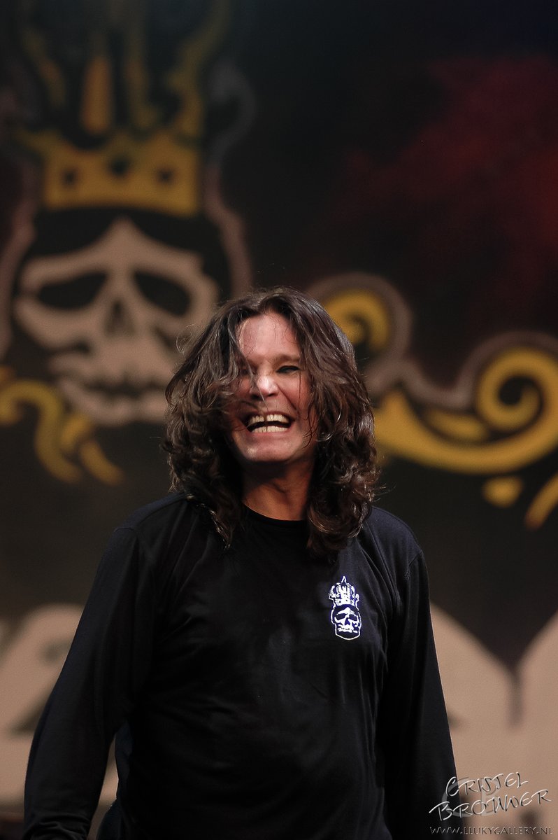 All aboard ha ha ha ha ha ha ha
Ay, ay, ay, ay, ay, ay, ay

Ozzy Osbourne having fun onstage in 2009

#LivingLegend #ozzyosbourne #blacksabbath #CrazyTrain #photography