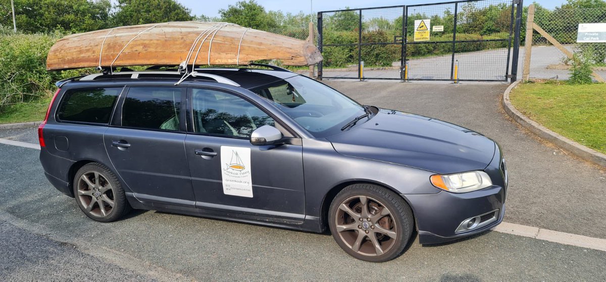 Just another busy day at Greenhook Fishing! Hoisted the new burgee flag and acquired another old wooden boat to add to our renovation projects. #Plymouth #boats #Sustainability #burgee