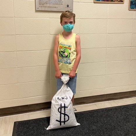 StLucyECSD's tweet photo. St. Lucy school is making out like a bandit when it comes to collecting can tabs! All collected tabs will be passed along to @KofC (St. Charles Parish) who give them to an organization creating wheelchairs for people in need. Thanks for this collection, Benji! #ecsdfaithinspires https://t.co/2UgSEiSKK5