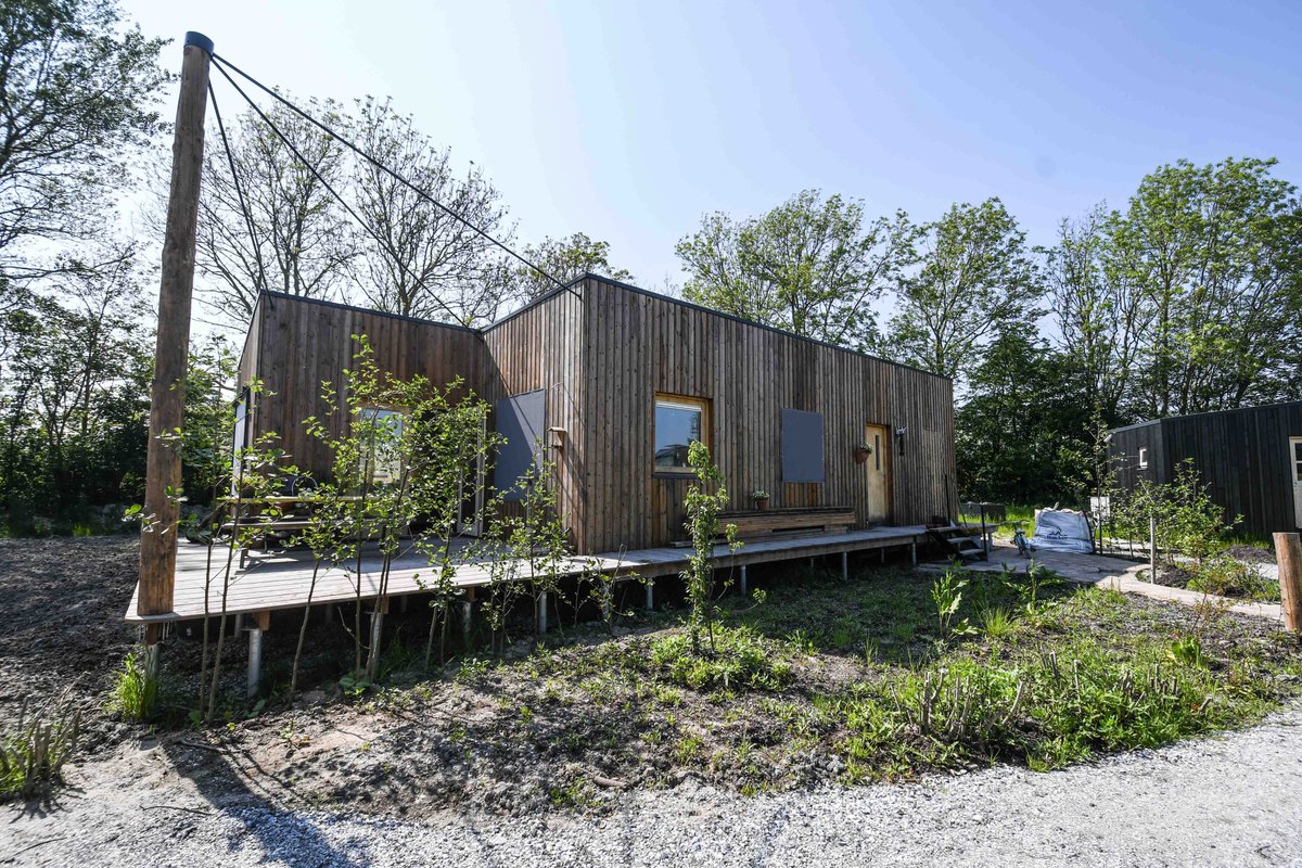 Vandaag hielden we de eerste bijeenkomst op weg naar de makathon '#TinyHouses' die we op 27 oktober gaan organiseren. We bespraken faal &amp; succesfactoren en werden geïnspireerd door bestaande Tiny Houses. Lees hier meer over de eerste bevindingen. bit.ly/2SlgLuH