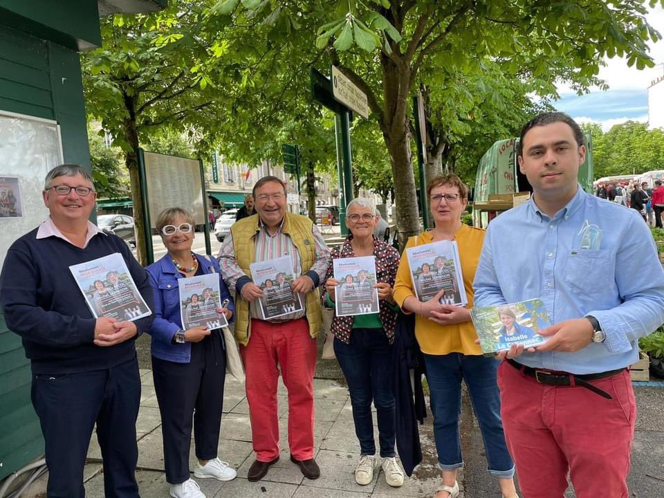 ResolumentM's tweet photo. 💪 La campagne électorale de l’entre deux tours, c’est résolument du terrain, du terrain et du terrain !
#electionsdepartementales2021 Département du Morbihan #cantonpontivy https://t.co/Qbz6qEvrb6