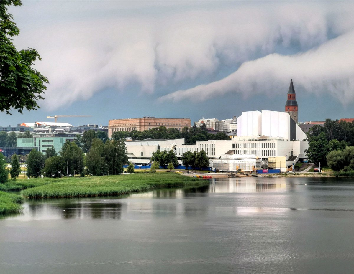 orpheusnorth's tweet photo. JUST BEFORE THE RAIN TOWARDS TO AALTO...

Aalto'ya doğru yağmurdan önce...

#alvaraalto #finlandiatalo #finlandhouse #architecture #nature #almostrain #cloud  #töölöbay #city #helsinki #finland https://t.co/ny3RH4tRqA