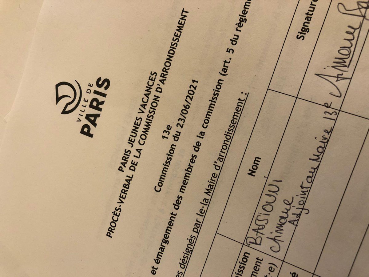 AimaneBsi's tweet photo. Aujourd’hui s’est tenue la commission #ParisJeunesVacances à la @mairiedu13 :

➡️ 4h de commission pour 142 candidatures étudiées et 14 800 euros distribués aux #jeunes de #Paris13 pour les accompagner dans leurs projets de vacances 😎🌴 https://t.co/TIWJeNRv1F