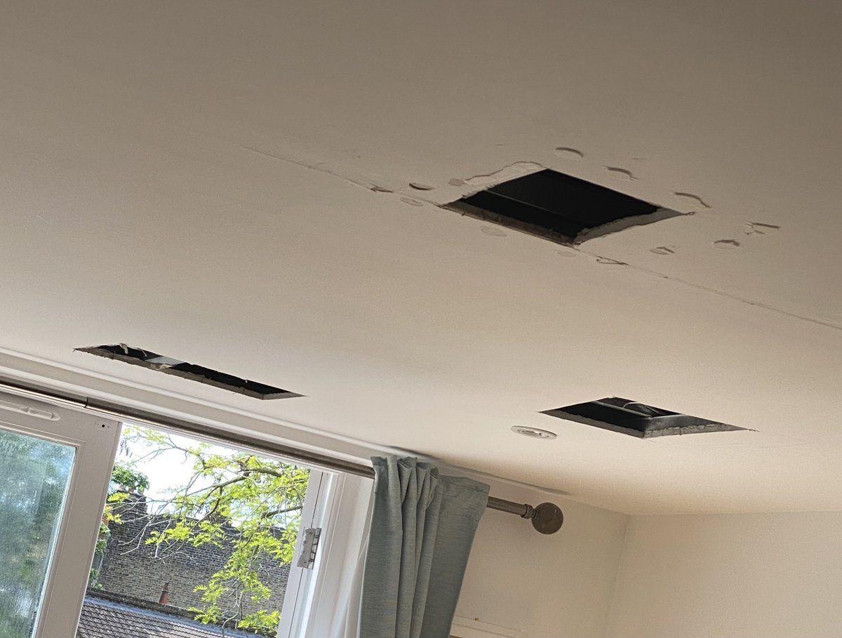 DavidFarquar's tweet photo. We've got an unrentable room in our flat with a leak &amp; 3 holes in the ceiling. No timeline on repairs being done but according to @foxtons 'we' (as tenants) still need to do viewings and find someone to move in! Is this even legal?

The landlord's ‘too busy’ with work to help... https://t.co/MwvBQrSa33