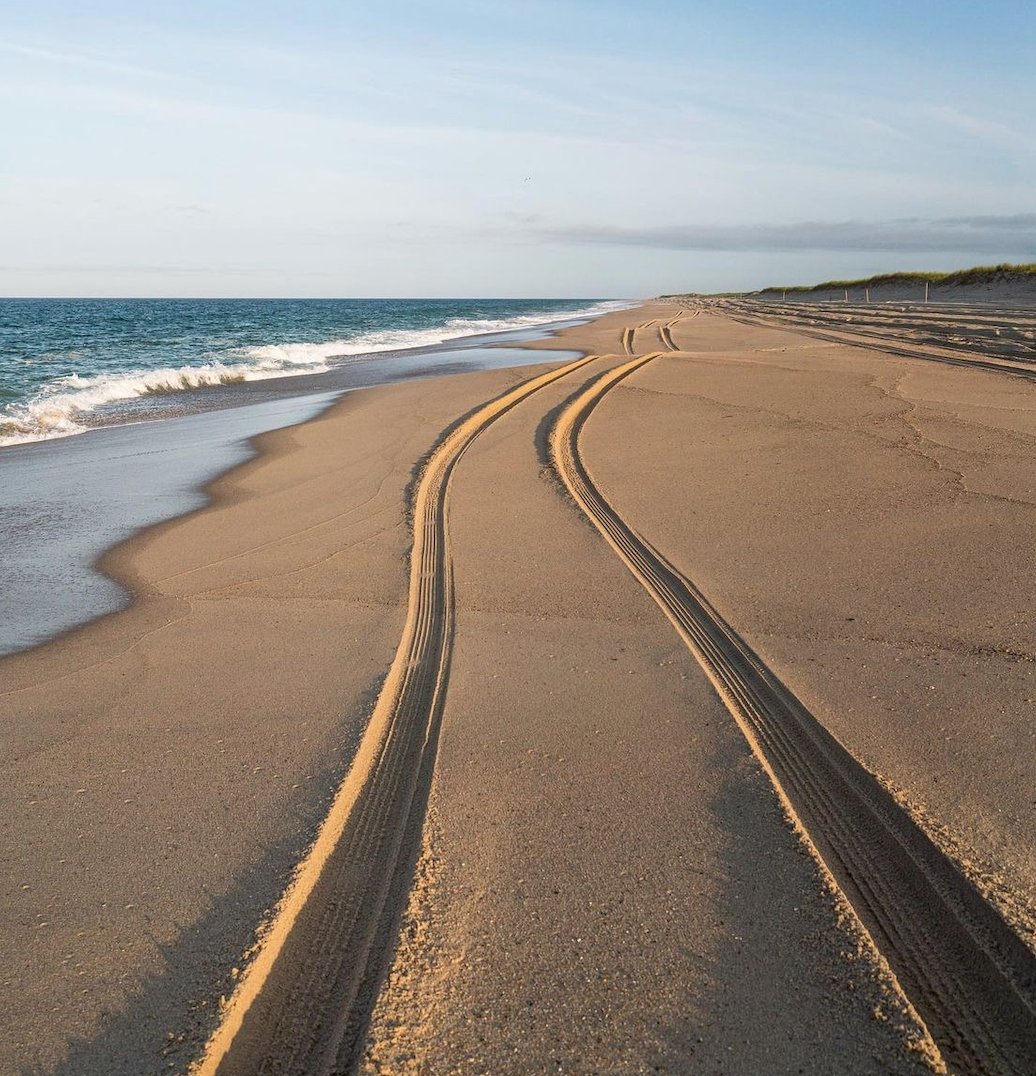 VisitNantucket's tweet photo. Slow down, June! 🏖With July right around the corner, we're trying to soak in all of these beautiful, beginning-of-summer days.
📸: https://t.co/KrcT05zq2h
#ACK #VisitNantucket #ACKSummer #NantucketBeach #LoveLocal #ACKCommunity #NantucketPhotography https://t.co/1rMxgILEW2