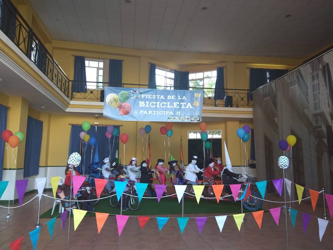 SIEMPRE CON NUESTRAS TRADICIONES.