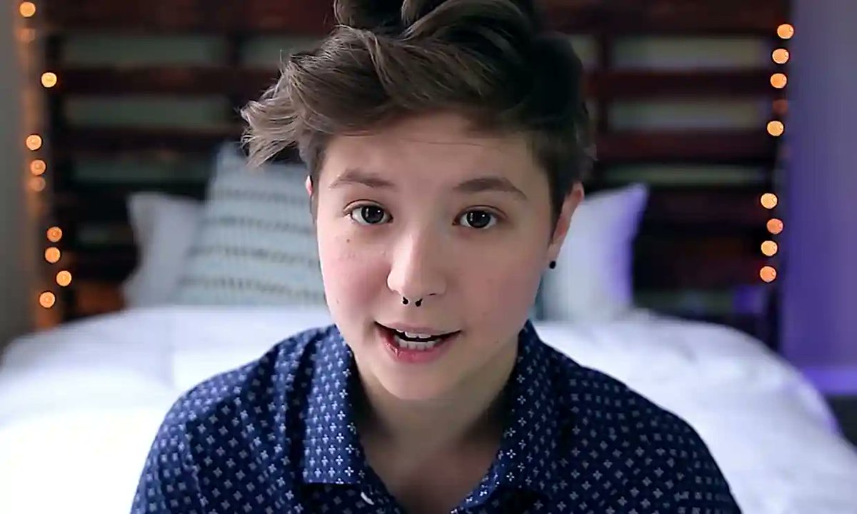 Blah 大学 クィア学 クィア史 メディア クィアは最高にクール 保守論客 Lgbt記者に このクィア Lgbt 差別的発言 許せない 我々を食い物にして稼いでる 黒人が二ガーと言うのはokだけど非黒人が言うのは万死に値する