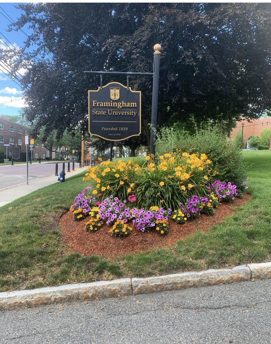 FramStateAdmit's tweet image. Summer looks good on FSU, make sure a student led campus tour is on your summer list!
admissions.framingham.edu/portal/ug-even…
