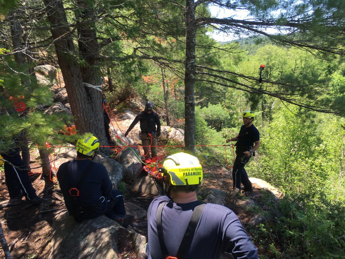 Paramedic_Matt's tweet image. Just finished up a couple of weeks of ropes training evolutions with #SierraTeam 

We were fortunate to work with our @JRCCTrentCCCOS #SARTECH partners in joint rope access scenarios. Lots of reps! 

Medic access, SARTECH lead extrication. #Interoperability #Teamwork