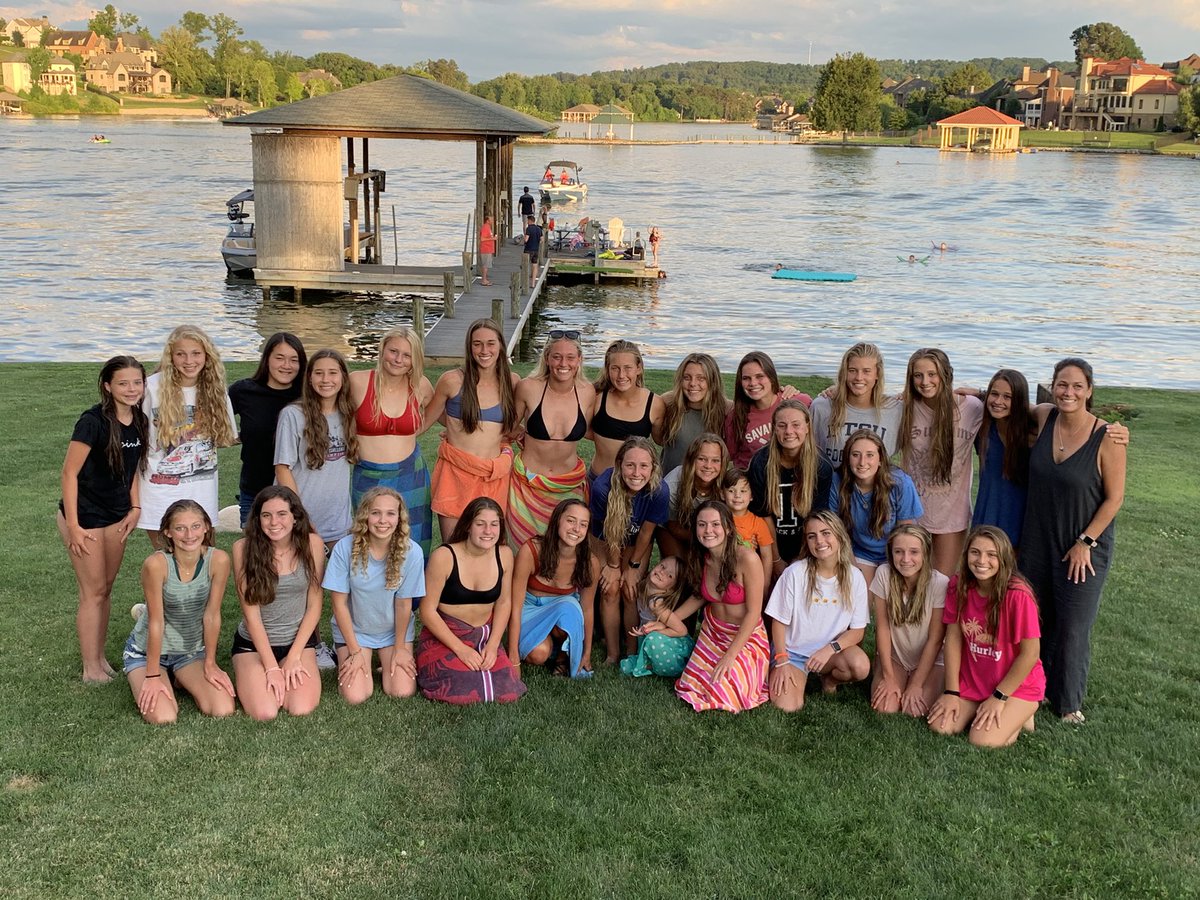 An amazing night for a team COOKOUT!🧜🏼‍♀️🌺🐁🌞🎄🐿🌅