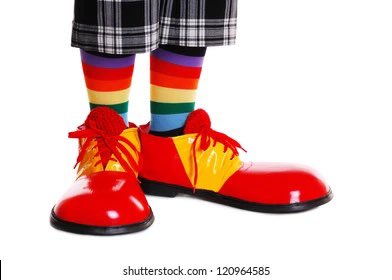 _lmass's tweet photo. @jilllhoops Your shoes madam https://t.co/XDdphsxZaG