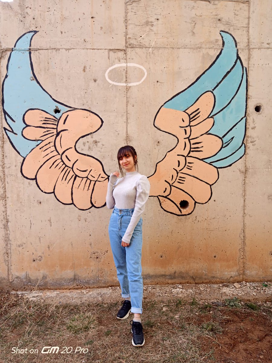 Sağdaki ben, soldaki zaten beni benden eden xd.