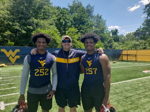 BigSwole_44's tweet photo. Had an amazing time at WVU!!! Thanks for the opportunity @CoachLesley_WVU @CoachJaxDL @WVUfootball @kschmittASHS @SpaldingFB We up next💪🏾🏈@Tr3WayJ1 https://t.co/6yFu47Qklb