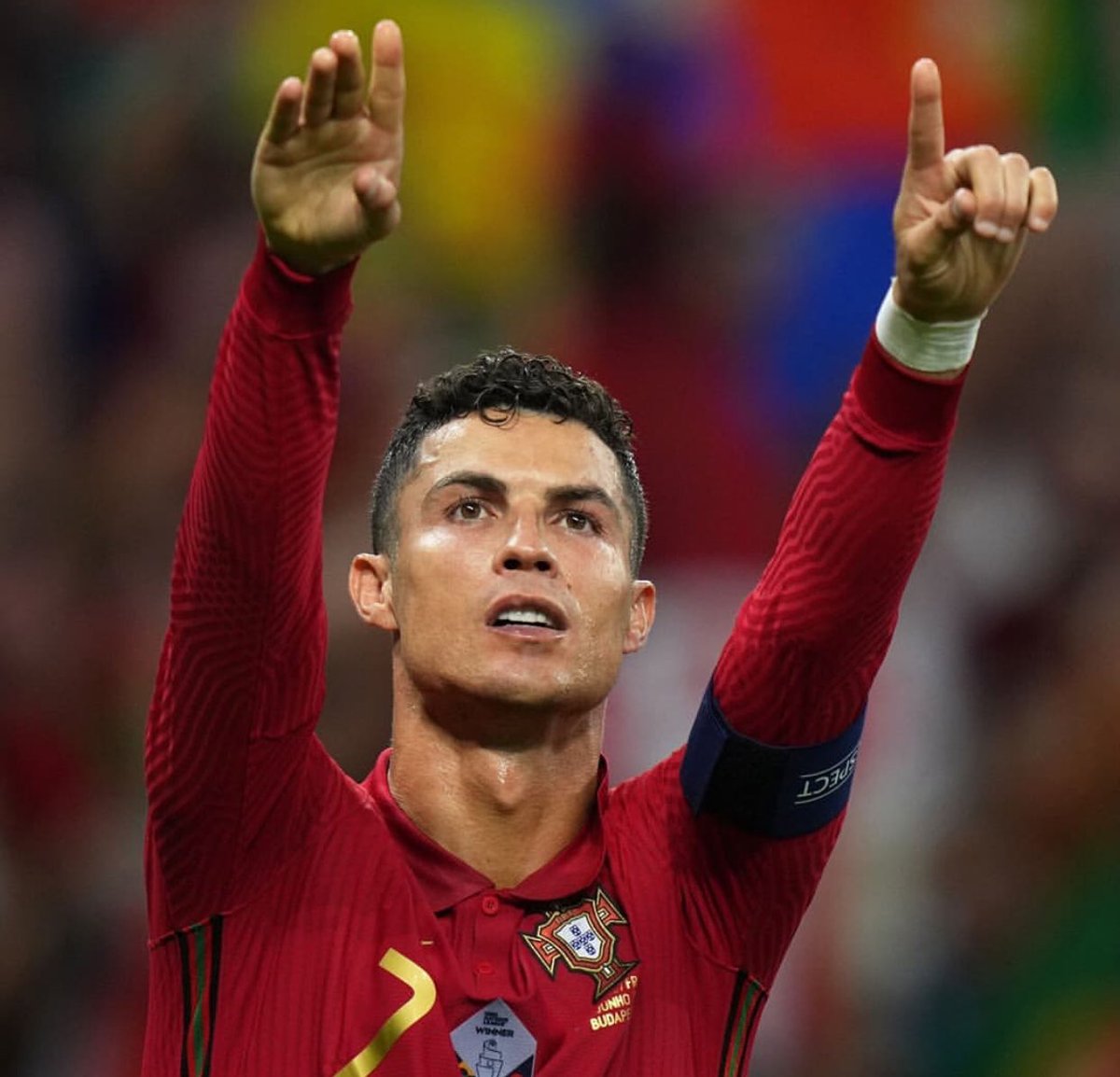 Roja_DirectaPTY's tweet photo. Ya es una realidad, CRISTIANO RONALDO acaba de igualar a Ali Daei como máximo goleador a nivel de selecciones, ya son 109 goles para el lusitano. BESTIA.
#euro2021 #eurocopa #uefa #eurocopa2020 #euro2020 #cristianoronaldo #cristiano #portugal #goleador #leyenda https://t.co/G6UqCOdlz5
