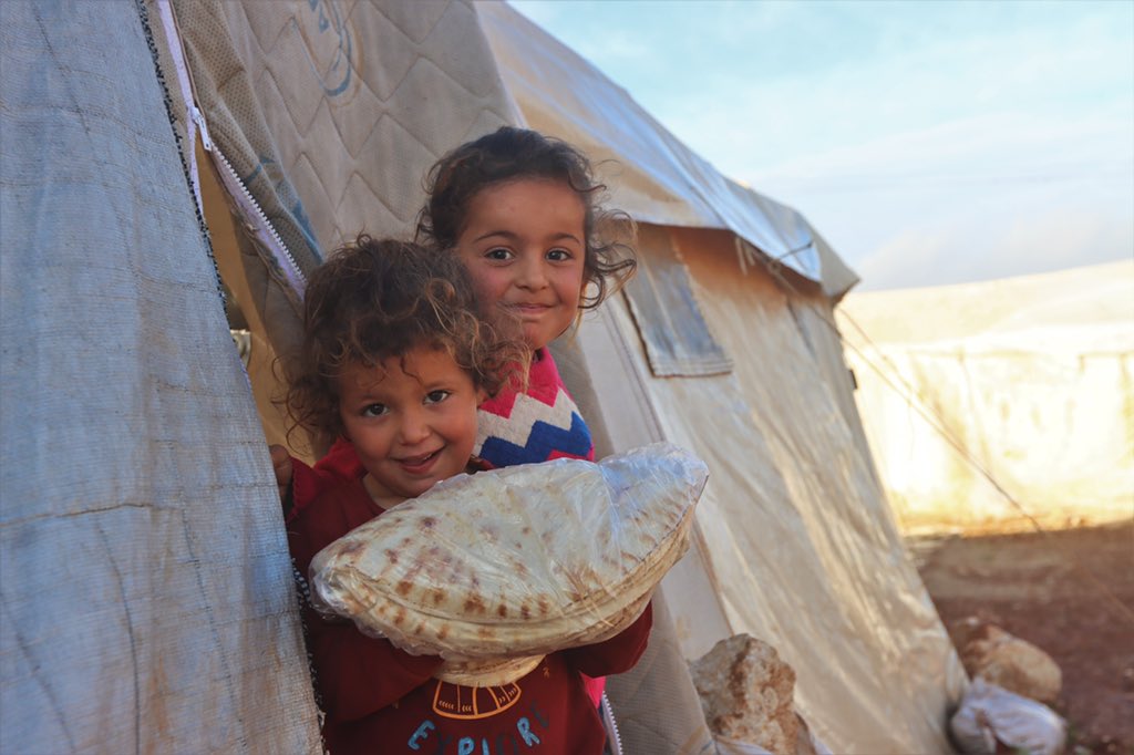 NorwayMFA's tweet photo. After 10 years of conflict &amp; rising humanitarian needs, millions of Syrians depend on cross-border humanitarian assistance.

In the coming 2 weeks Ireland and Norway as co-penholders will work to renew and expand #UNSCR2533 

- FM #EriksenSoreide 

📷 @WFP https://t.co/NmtWpPRHR0