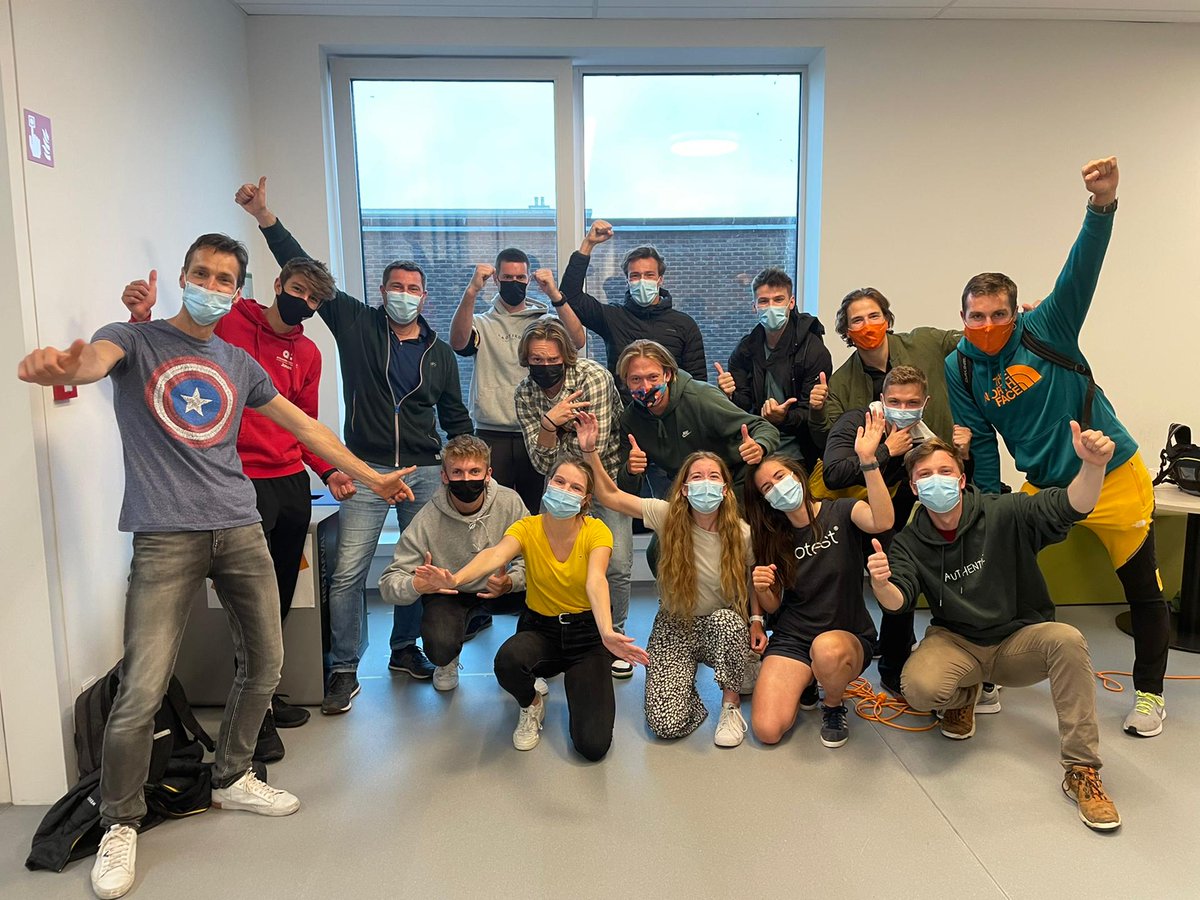 Veertien toppers mogen zich voortaan Hoger Redder noemen. Proficiat!