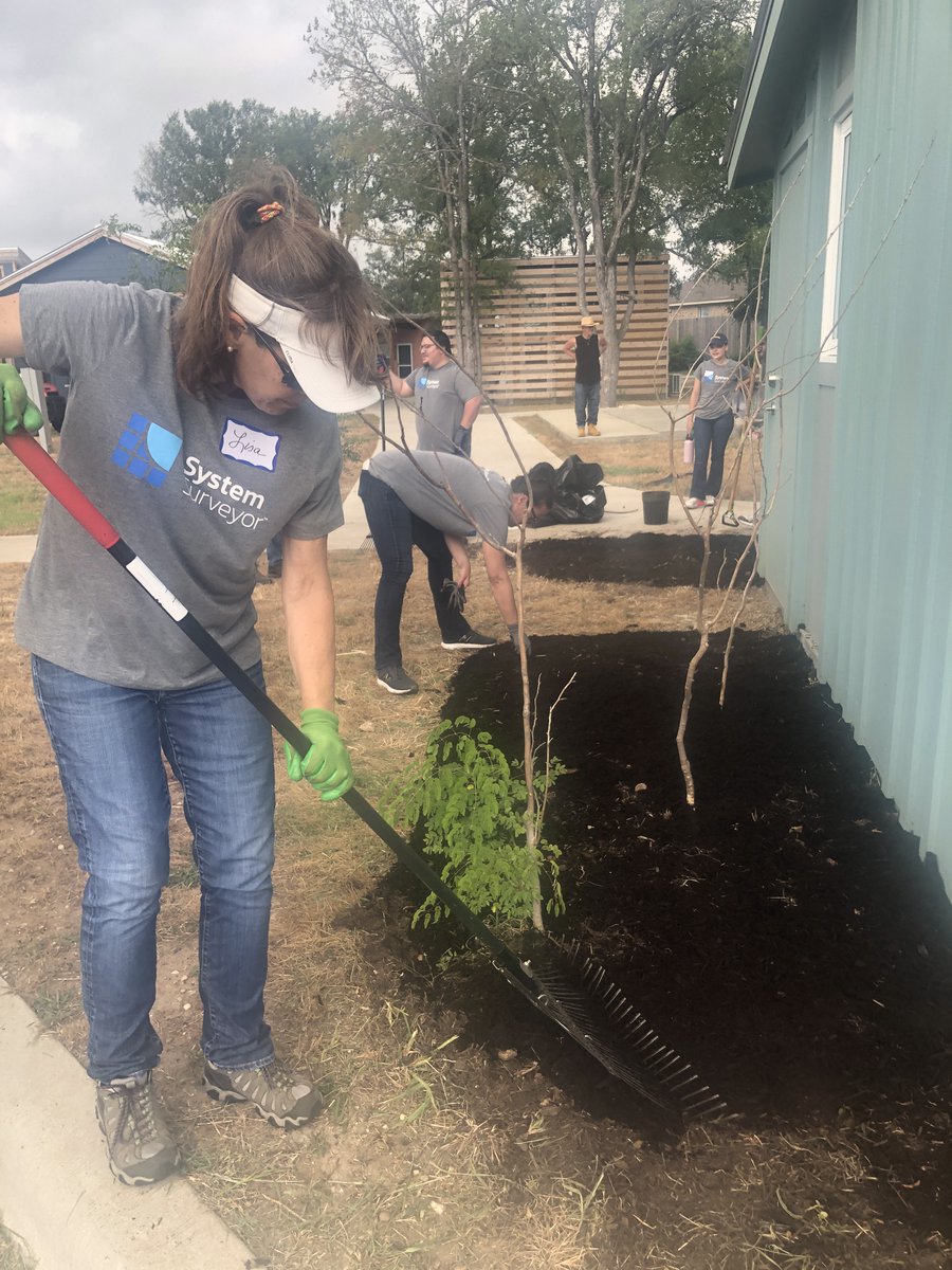 SystemSurveyor's tweet image. Our team enjoyed a day out with the community volunteering with the @mobileloaves, Community First! Village. We met some special people along the way &amp;amp; are amazed by what’s taking place there in their “transformative” residential program.  #servinggoodness