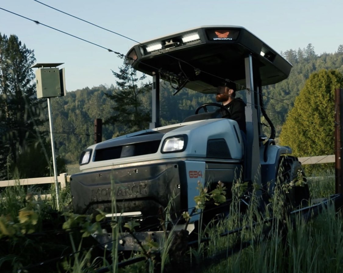 LMGPR's tweet photo. @MonarchTractor where sustainable farming is the way to go! #MonarchTractor 
•
•
#LMGPR #LMGPRInnovators #LMGPRMovingBusinessForward #LMGPRCaseStudy #LMGPRAward #ElectricVehicles  #Transportation #AI #Innovation #Futurist #Electric #Sustainability https://t.co/CHXpjCItuD