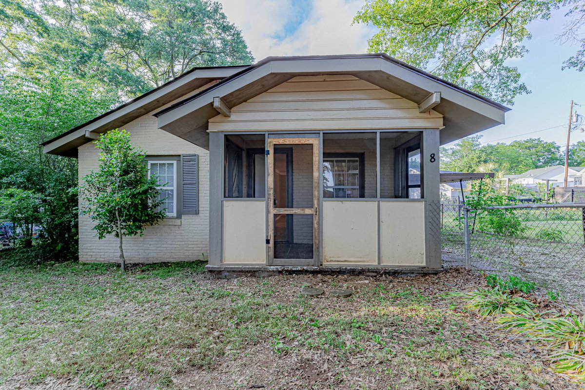 AlphaPropertySC's tweet image. FOR RENT $950/month:
8 Dan St 
Taylors, SC 29687
View additional listings here: alphapropertysc.com
Property Information Here:  bit.ly/2SZeCoW